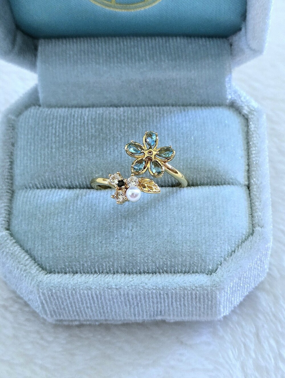 La Meno Floral💐 Bypass Ring💍 - NIB